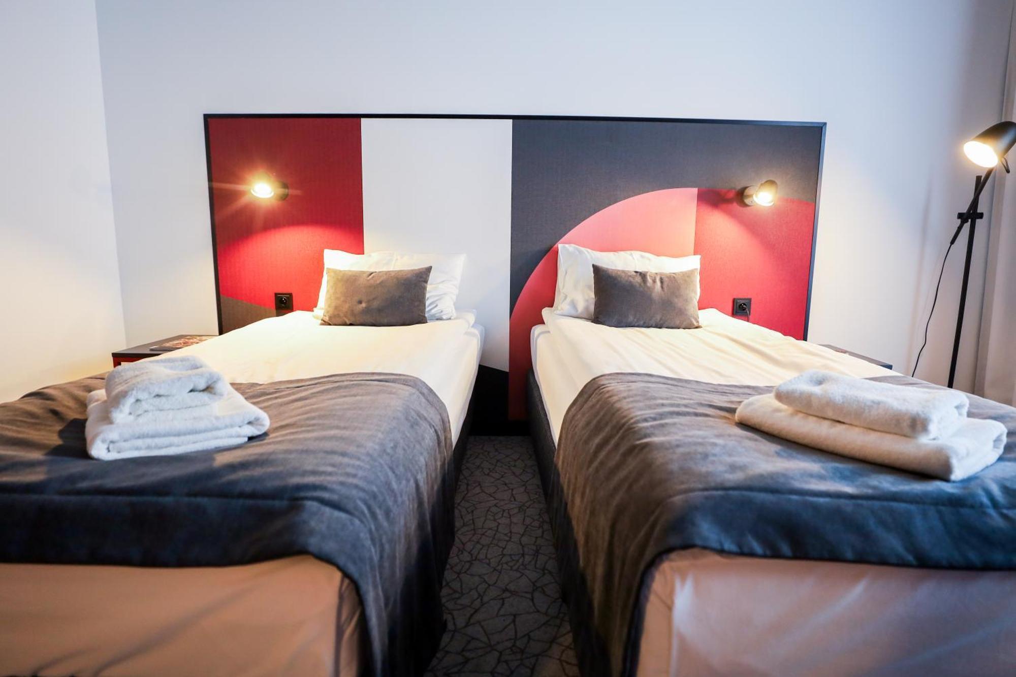 Arche Hotel Piła Esterno foto